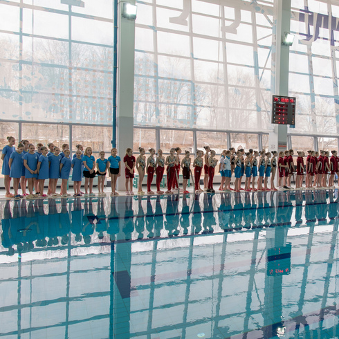 В Ивангороде состоялась церемония открытия первенства СЗФО по синхронному плаванию среди мальчиков и девочек